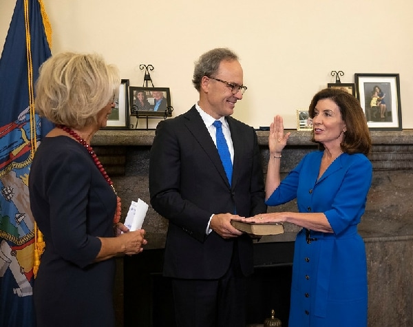 Kathy Hochul takes oath of office as New York State’s 57th and 1st female governor
