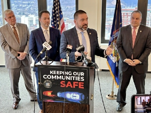 Sen. Akshar and Republicans call for changes in “disastrous” bail reform