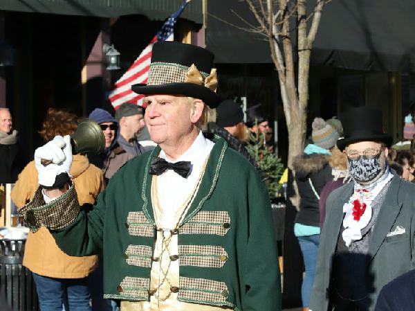 ‘Dickens of a Christmas’ draws hundreds to Wellsboro for man who ‘invented’ Christmas