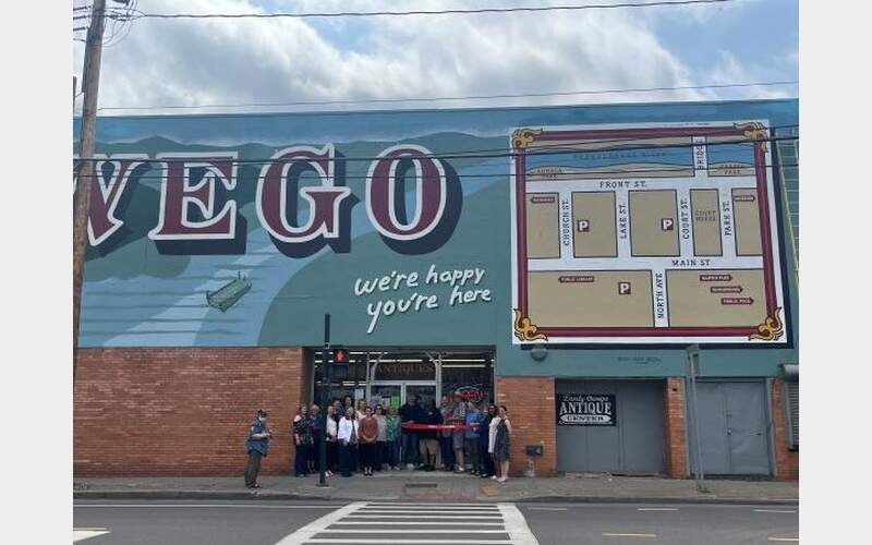 Owego community celebrates new mural