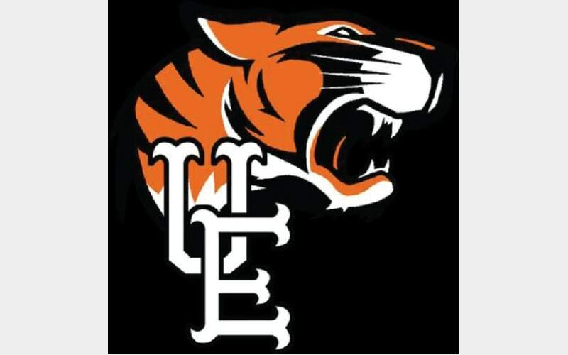 U-E girls golf squad receives donation from Dick’s Sporting Goods foundation