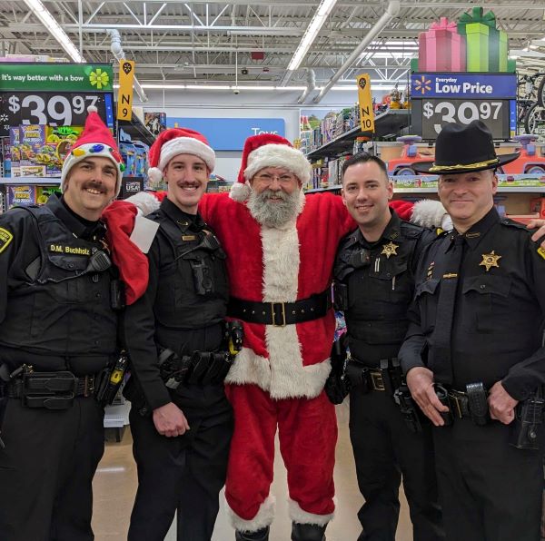 Chemung County police departments team up for Shop with a Cop event