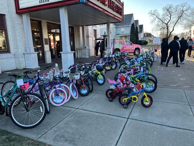 39th annual Christmas is for Kids brings in over $66,000, tons of toys for local children