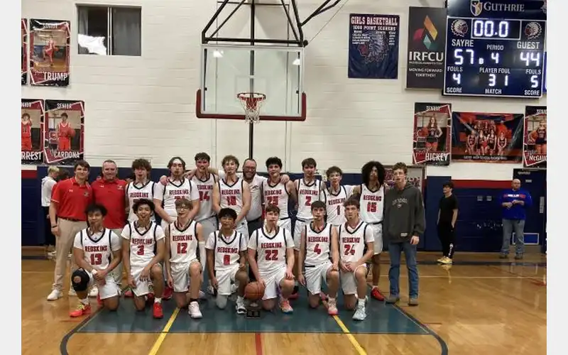 Valley Christmas Tournament comes to an end; committee donates money to charities, teams