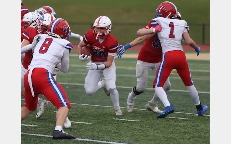 River Hawks win thriller in state quarterfinals