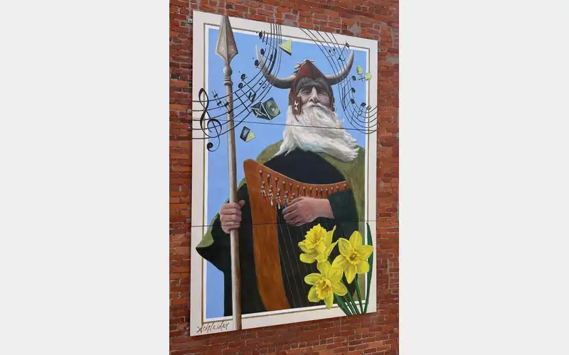 Mural honoring musician Moondog unveiled in Owego