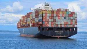 U.S. Supreme Court frosty on Trump’s tariff power as world watches