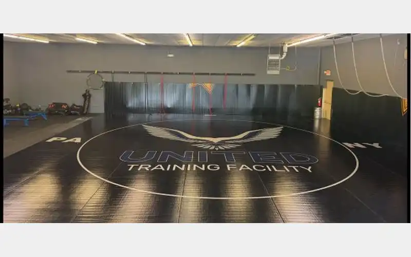 Wrestling legend Kerry McCoy to host clinic in Athens